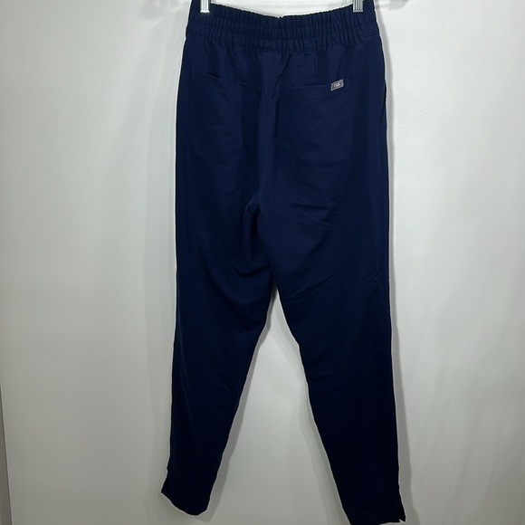 Figs High Waisted Pleated Navy Blue scrub pants size small tall - Picture 9 of 12